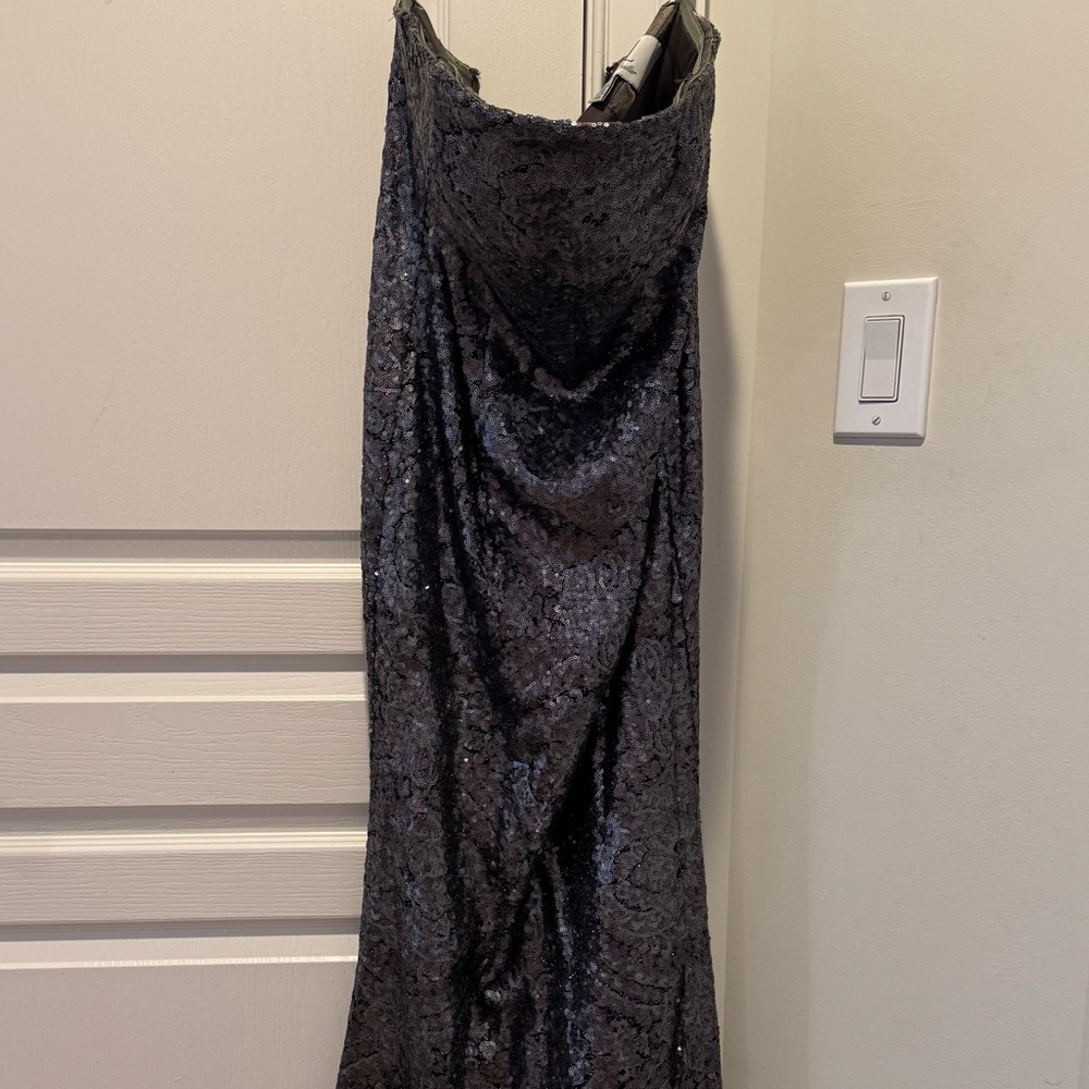 ML Monique Lhuillier Strapless Sequins Dress in silver, Size US 6